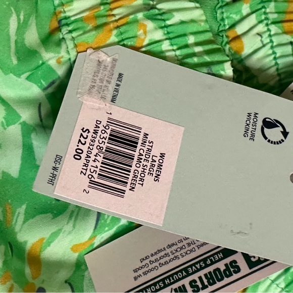 NWT - DSG Women's Mid rise stride run shorts with built in brief - Large - Picture 3 of 11